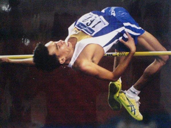 Sean Guevarra clears 2.17m to set the National Record in the 2005 National Open in Manila