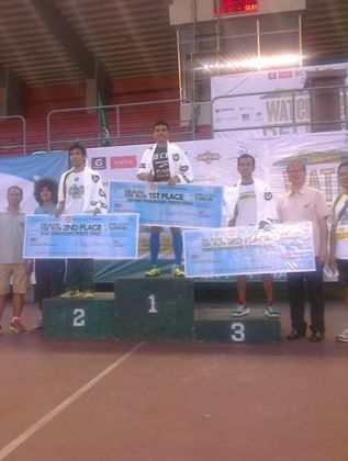 Camino, Poliquit and Salano with the fuzzy haired race organizer Rio Dela Cruz on the left.